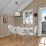 Сasa de vacaciones 3 Bedroom Lovely In *
