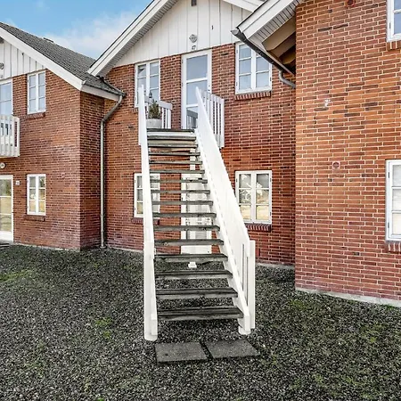 3 Bedroom Lovely In Romo