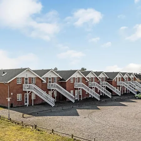 Dom wakacyjny 3 Bedroom Lovely In Romo