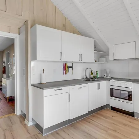 3 Bedroom Lovely In Romo
