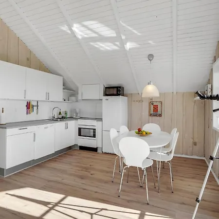 3 Bedroom Lovely In Romo * Romo